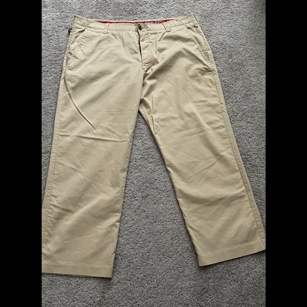 Under Armour Mens Performance Khaki Straight Leg Stretch Chino Pants Size 42/30